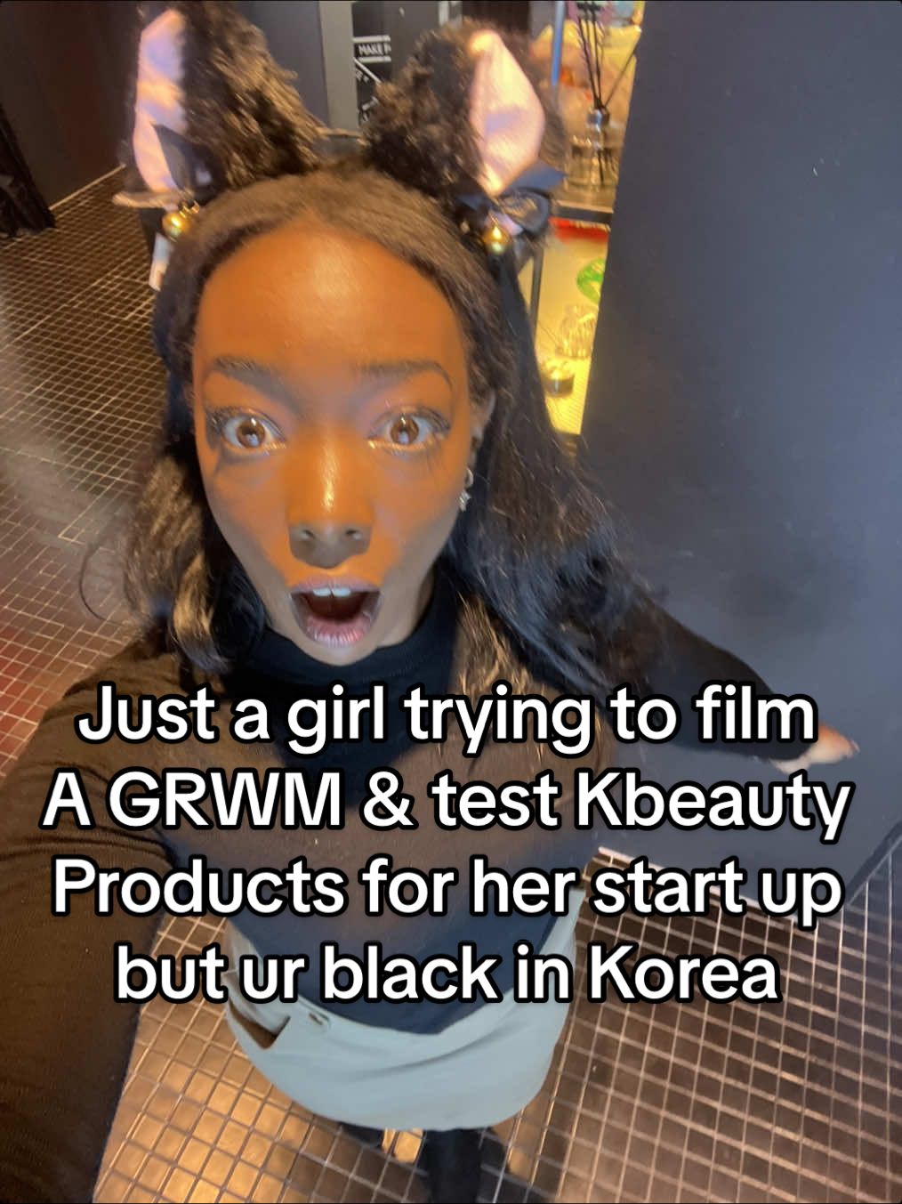 Wld never forget this day they walked out and told everyone nearby there was black girl in the park with skin like a pretty black pearl he said. Filmed nothing but so many came in to say hello, brought food and their babies for me to say random English words to.  a#creatorsearchinsights #livinginkorea #koreanmakeup #blackandabroad #blackinkorea 
