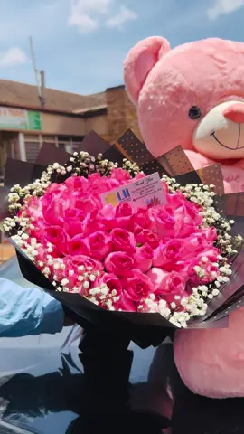 Pink bouquet of flowers with a pink teddy bear 🩷 📲0785743257/0758408105 📍Equatoria Mall Room Number 600C #pinkbouquet #pinkteddybear #surprisegift #kampala_uganda🇺🇬🇺🇬🤝 #fypシ゚viral🖤tiktok 