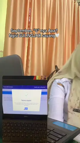 Gini bukan trandnya. Sehat2 Ibu Guru.