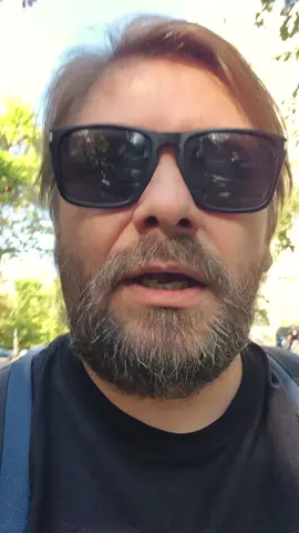 doua motive pentru care haur a depus motiune de cenzura impotriva ministrei de la mediu @Diana Buzoianu . #5pasidebine #România 