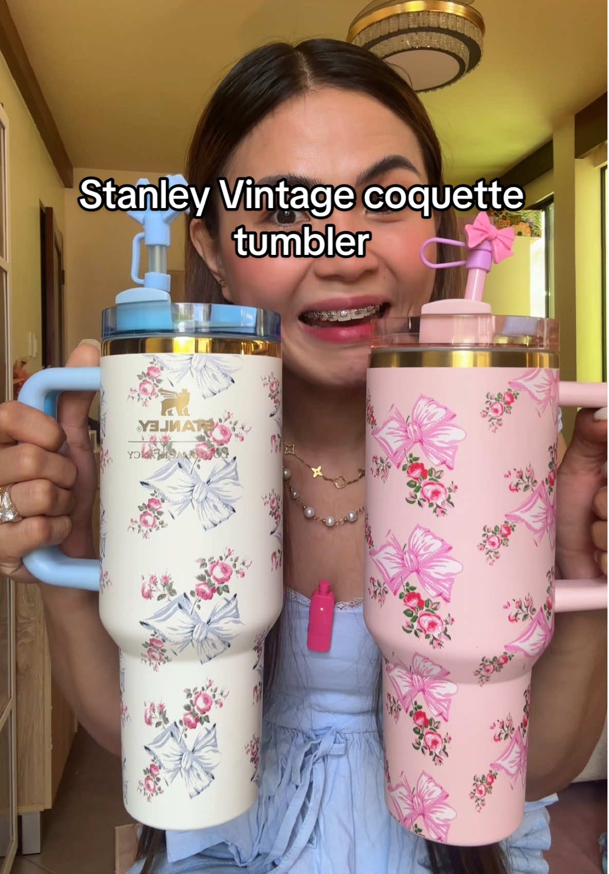 Super ganda 10/10 stanley vintage tumbler 🎀🩷🩵 #stanleytumbler #coquettetumbler #stanleyinsulatedtumbler #insulatedtumbler #vintagedesigntumbler