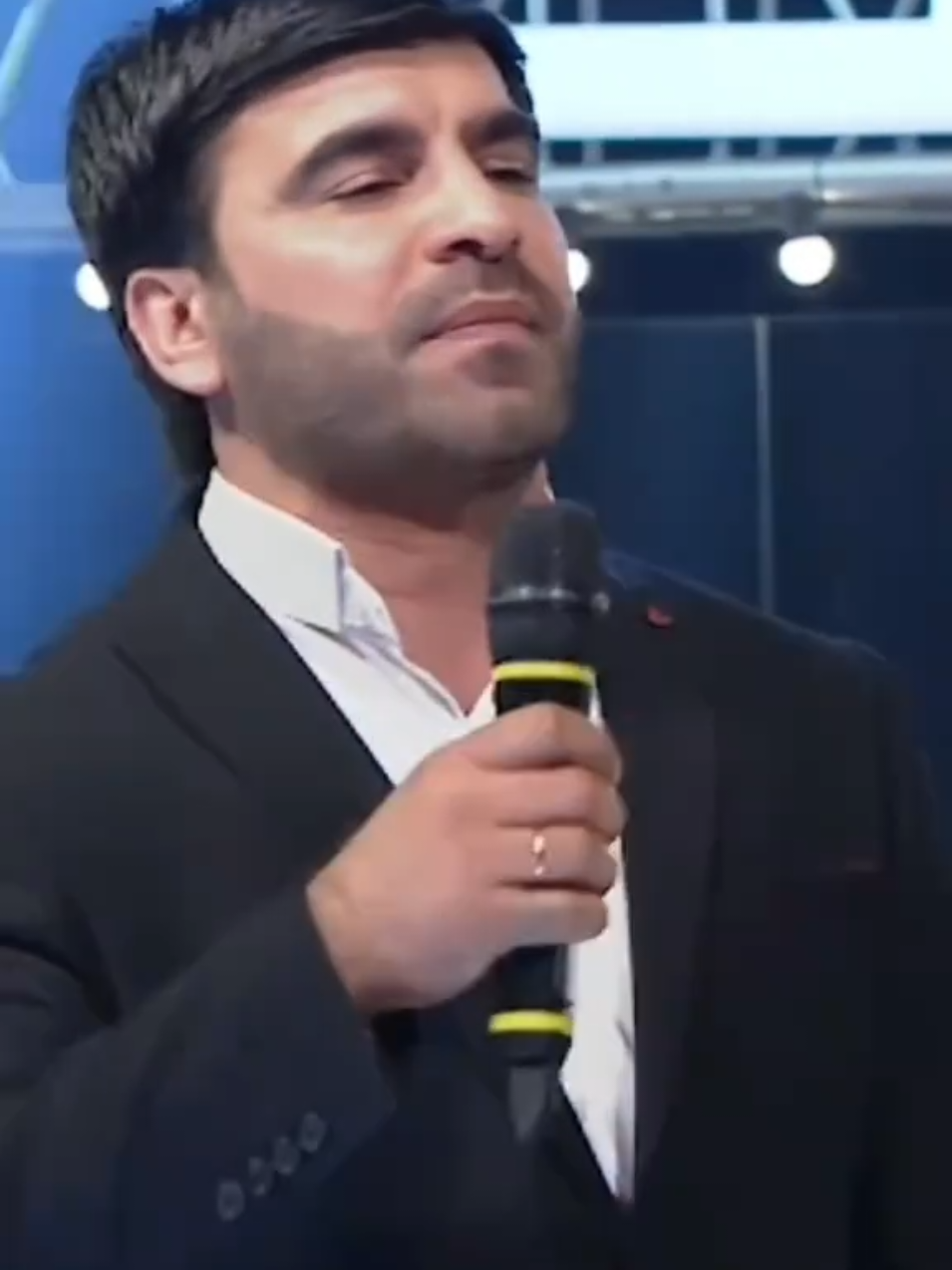 Orxan Göyçaylı - Sevə bilməz  #orxangoycayli #orxan #sevebilmez #mahnilar #kesfet  @Orxan Göyçaylı🎼 mugenni 