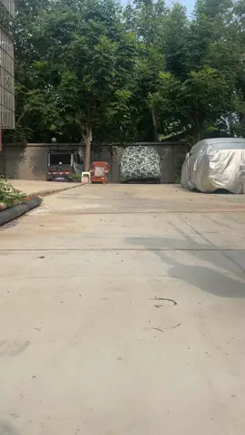 Look at this material; it has a great repair effect.#groundrepair #floorpaint #quickrepai #paint #foryou 