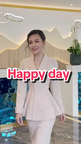 “A beautiful soul will always radiate elegance.”  #fyp #foryou #giangvienlehaphuong #phenhconcept #beyourself 