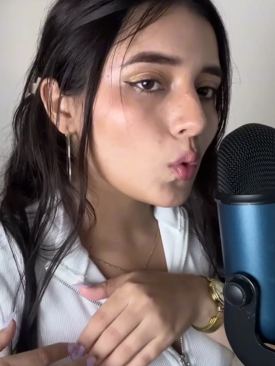 ASMR MOUTH SOUNDS 👅  #asmr #asmrmouthsounds 