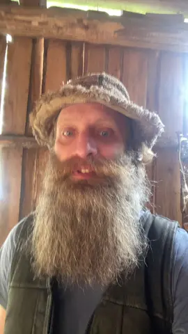 🌿 Привет, друзья! Хочу поделиться с вами миром 3.9 Царства 🍄✨ У нас 25 гектаров лесов, полей и хуторов 🌲🌾 И мы запускаем несколько удивительных проектов: 🏡 Заселение хуторов — жить в гармонии с природой, вести хозяйство, заботиться о животных и растениях 🐝🌱 🌿 Шаманская аптека “Дары природы” — натуральные лекарства и консультации для всех, кто ищет здоровье и гармонию 🌞 🌳 Лесной ретрит-центр — найти баланс с собой, окружающим миром и природой 🍂 🌱 Лесной рехаб-центр — избавление от зависимостей и восстановление внутренней свободы 🕊️ Если вам откликается эта энергия, пишите своё мнение в комментариях 💌 Скоро буду набирать команду для воплощения этих проектов ✨ #3_9Царство #Шаманизм #ЛесныеПроекты #ГармонияСПриродой #ДарыПрироды