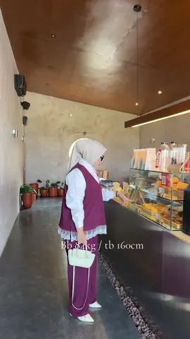 One set lagi yang super simple dan nyaman #OOTD #outfit #oneset #onesetoutfit 