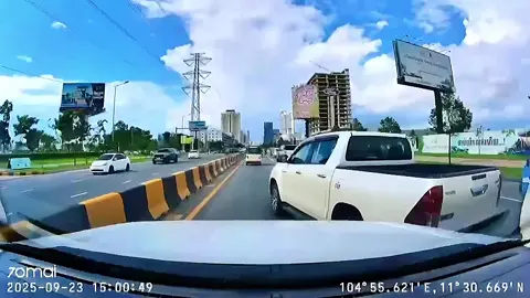 ញ័រសាច់! #70mai #70maidashcam #traffic #phnompenhcity #cambodia