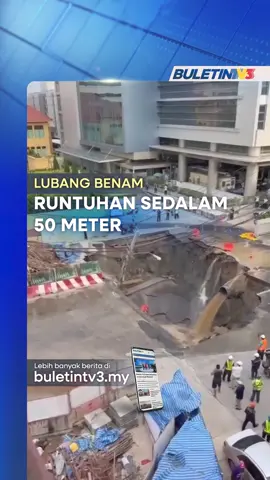 Sebuah lubang benam besar berlaku di jalan utama ibu kota Thailand hari ini, memaksa pemindahan penduduk berhampiran hospital dan balai polis. #BuletinTV3 #LubangBenam #Bangkok