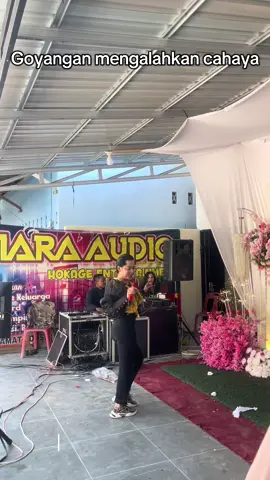 Goyangangan mengalahkan cahaya #tiktoklive #livehighlights #CapCut #reels #viral 