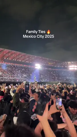 Una putisima locura. Family Ties Kendrick Lamar méxico 2025 #fyp 