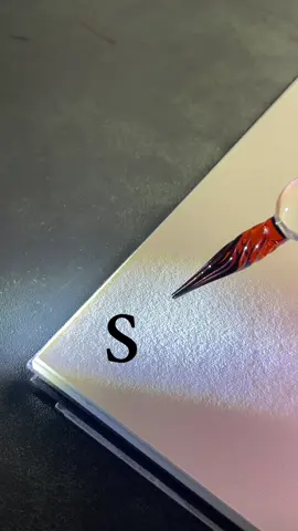 How to sign the letter S?