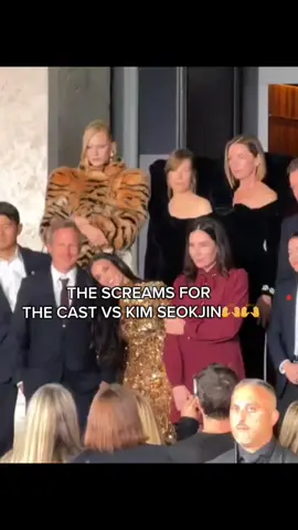 menyala kim Seokjin🔥🔥#Jin #JinxGucci #GucciLaFamiglia #MFW #gucci 