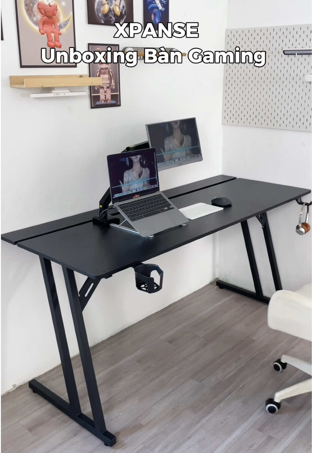 Lần này mình chọn bàn màu đen anh em thích màu đen như mình không #banlamviec #bangaming 