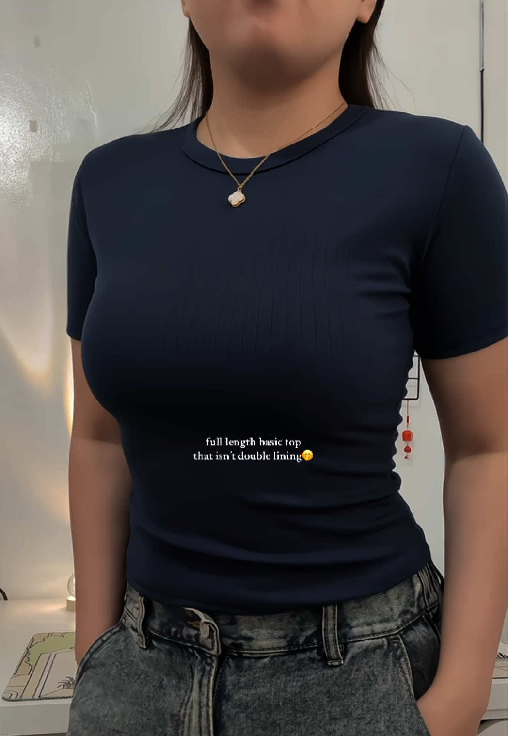 new fav top alert.‼️ #fyp #ktine #slimfit #basic #outfitideas 