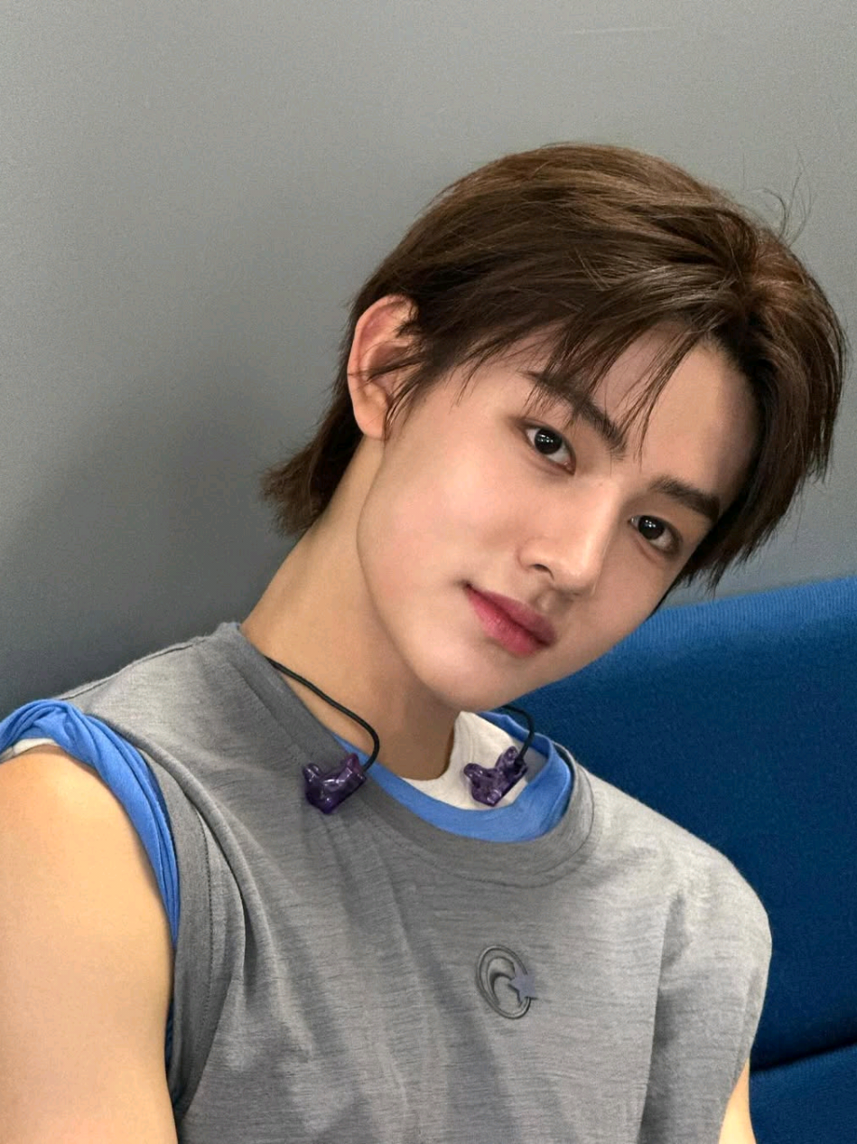 Something about barefaced seonghyeon is just so attractive for no reason😖💓 #seonghyeon  #cortis #foryoupage #fyp #moots? 