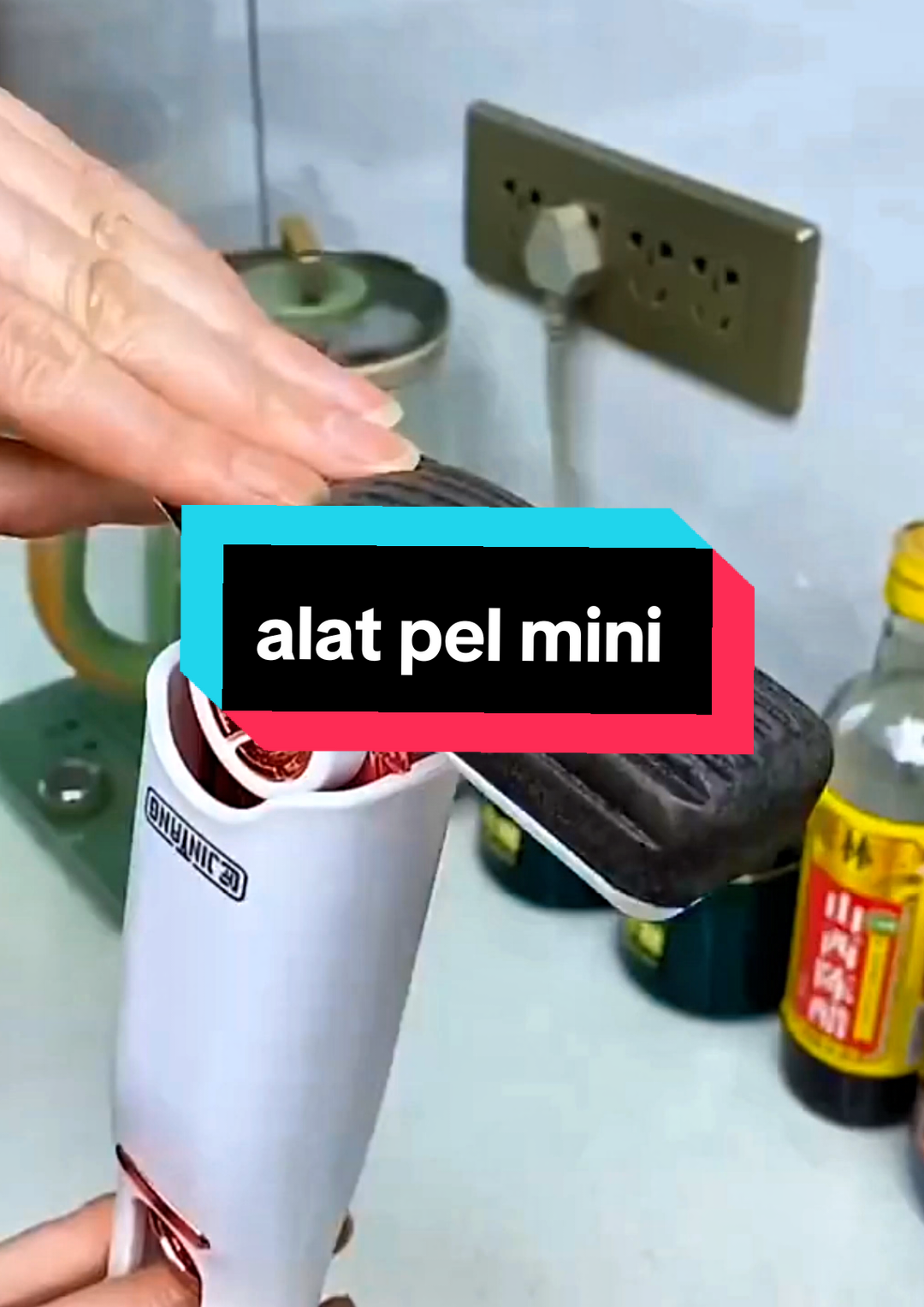 Bersih lebih cepat tanpa ribet! ✨ Mini Alat Pel Lipat Serbaguna, praktis, ringan, dan hemat banget. Buruan sebelum kehabisan! 🔥 #AlatPelSerbaguna #MiniPelLipat #BersihTanpaRibet #HargaMurah #wajibpunyadirumah 