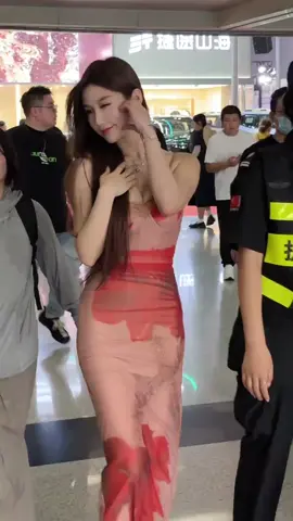 Internet celebrity car model Li Shuxin #LiShuxin #TopCarModel #CarModelSister 