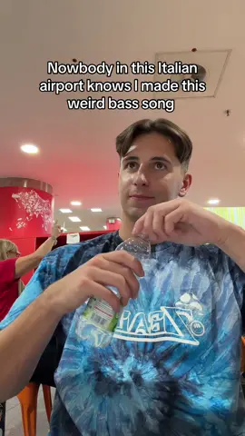 Do italians like werid bass music? #edmtiktok #ravetok #bassface #dubstep 