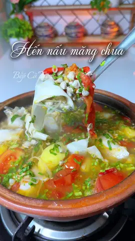 Tự dưng nay thèm canh măng chua #nauancungtiktok #hennaumangchua #canhchua #bepcotien 