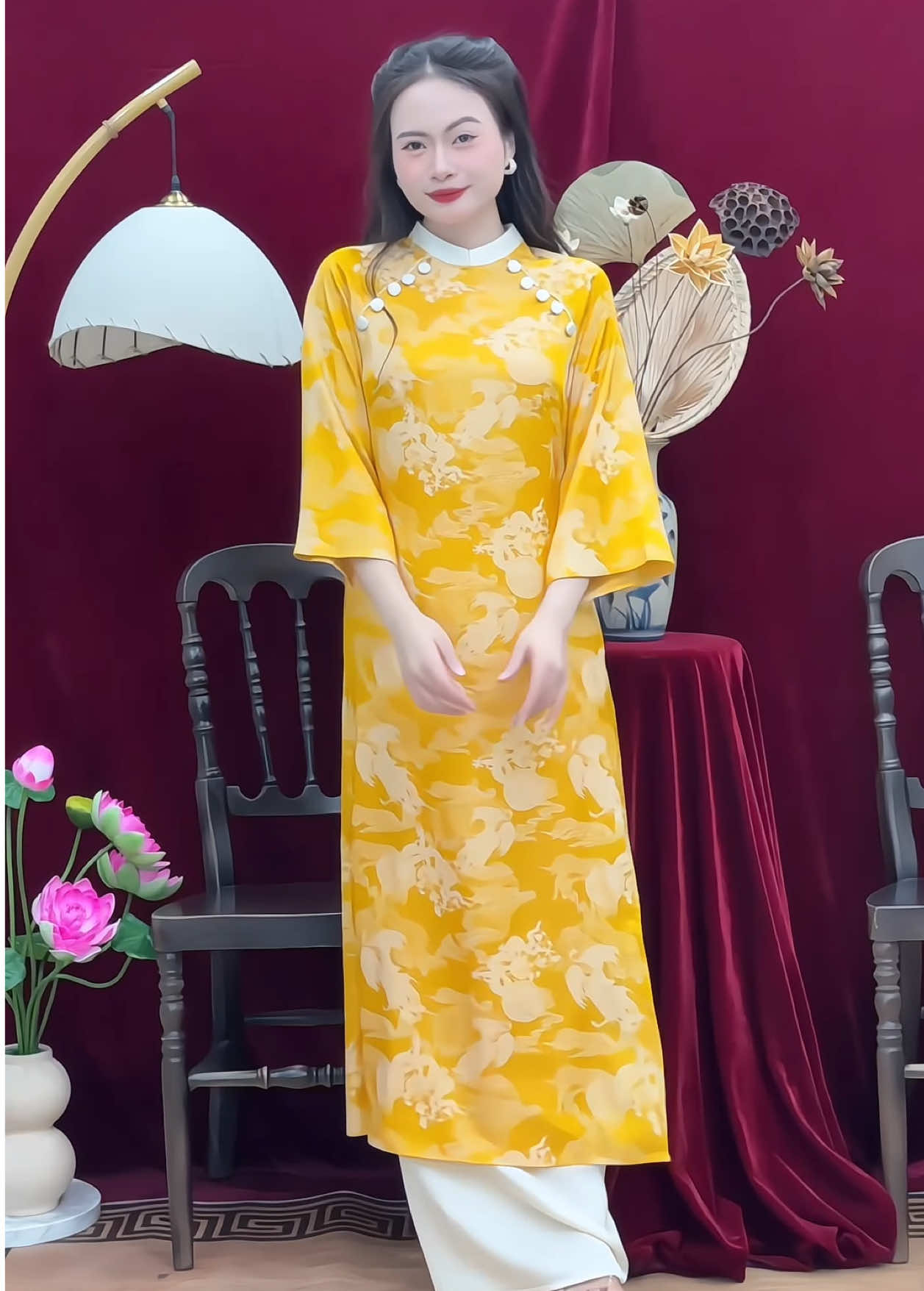 Mặc lên y như mợ cả luôn ạ hihi