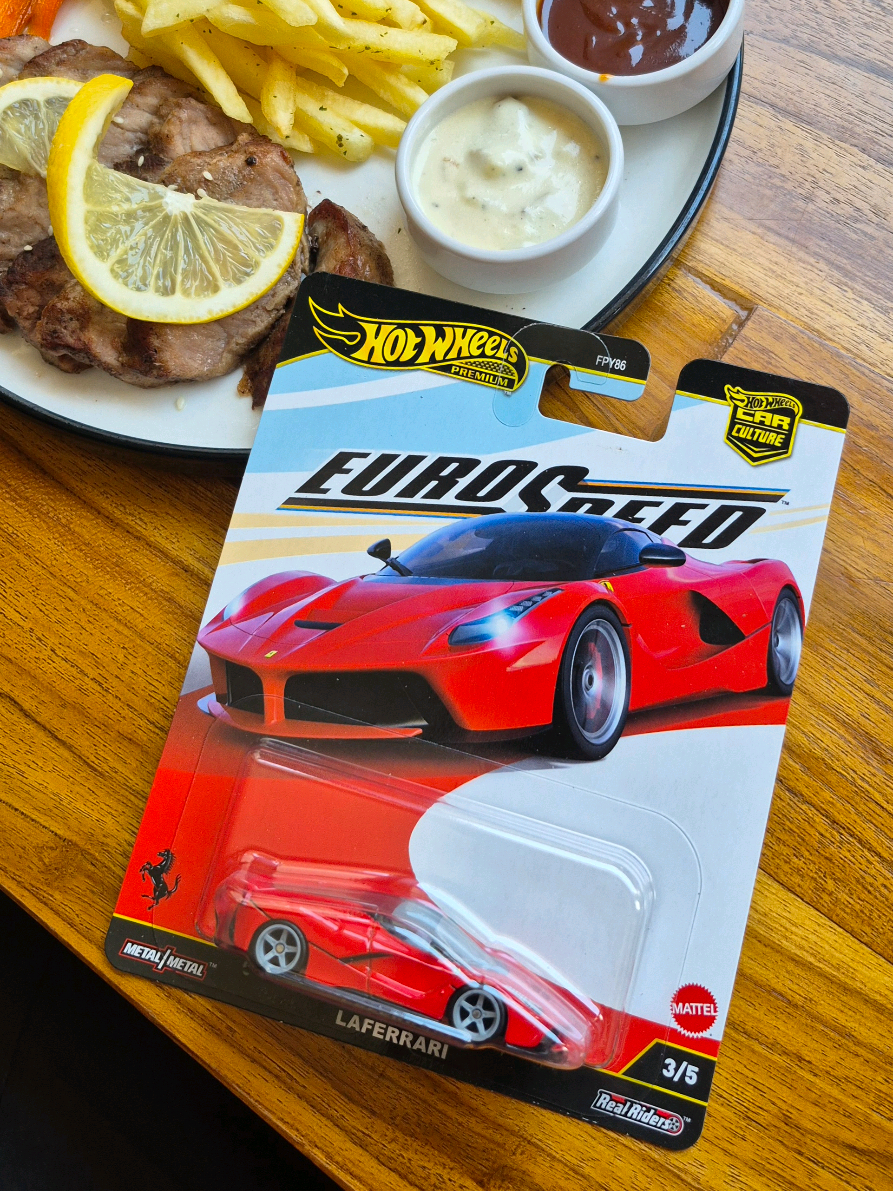 Laferrari 🐎❤️ #hotwheels #hotwheelscollections #hotwheelspremium #ferrari #laferrari 