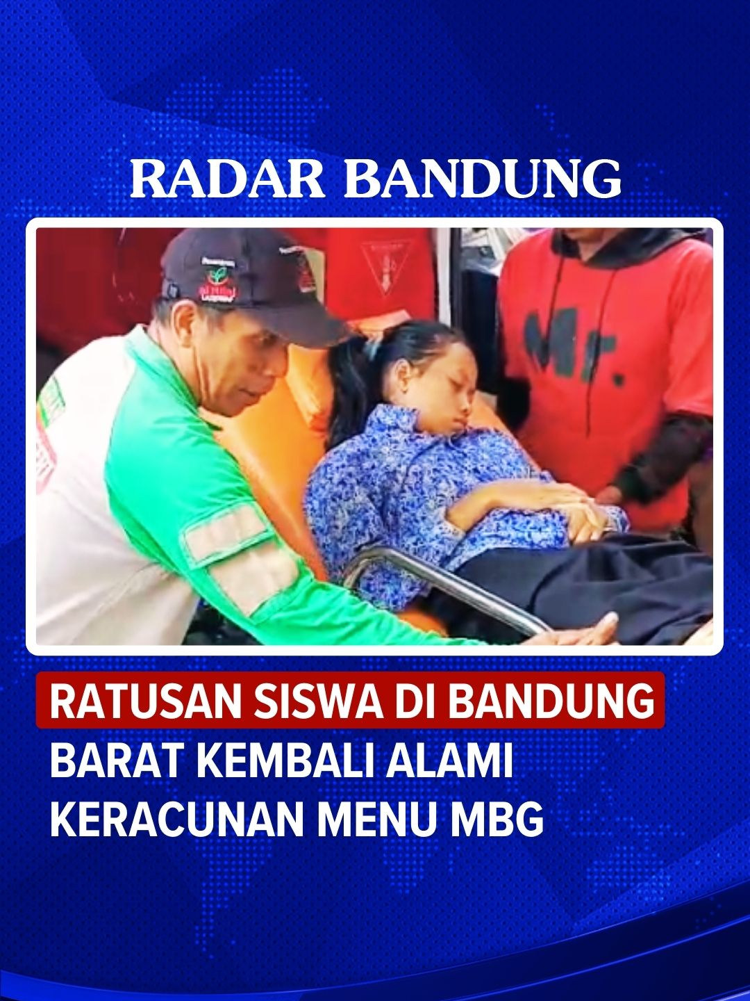 Ratusan siswa di Desa Sarinagen, Kecamatan Cipongkor, Kabupaten Bandung Barat kembali mengalami keracunan menu Makan Bergizi Gratis (MBG), Rabu (24/9/2025). Berdasarkan pantauan Radar Bandung di lokasi, belasan ambulans hilir mudik mengevakuasi ratusan siswa di Puskesmas Cipongkor. Salah seorang siswa MTS Manarul Huda, Via (14) mengatakan, dirinya mengkonsumsi menu Makan Bergizi Gratis (MBG) sekitar Pukul 10.00 WIB. “Tadi menu yang dimakan berupa ayam, stroberi, nasi dan sambal,” katanya, Rabu (24/9/2025). Ia menambahkan, selang beberapa waktu dirinya merasakan sejumlah gejala klinis dari mulai pusing hingga mual. Ia menambahkan, selang beberapa waktu dirinya merasakan sejumlah gejala klinis dari mulai pusing hingga mual. Sementara itu, orang tua siswa, Desi (50) mengatakan, anaknya tersebut bukan pertama kali mengkonsumsi MBG di sekolahnya dalam beberapa waktu terakhir. 