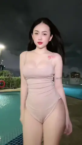 Bán điện thoại cũng chơi#xuhuongtiktok #gaixinhtiktok #nhaytiktok #beauty #viral 