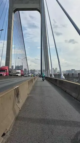 ...ở Sài Gòn bạn có biết tên cây cầy này... #cauphumy #saigon #tphcm 