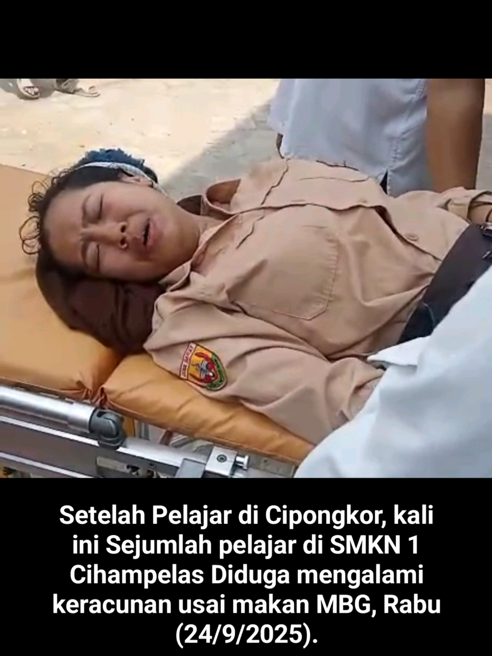Setelah di wilayah Kecamatan Cipongkor, kali ini dugaan keracunan usai makan MBG terjadi di wilayah Kecamatan Cihampelas. Mohon doa'nya semoga semua pelajar yang mengalami dugaan keracunan baik di wilayah Cipongkor dan Cihampelas Kabupaten Bandung Barat segera pulih. #mbg #keracunan #cihampelas #bandungbarat #jawabarat 