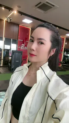 Có ai đi tập cả trưa như tui hông? Vì nhiều tuổi nên tui sợ già😂
