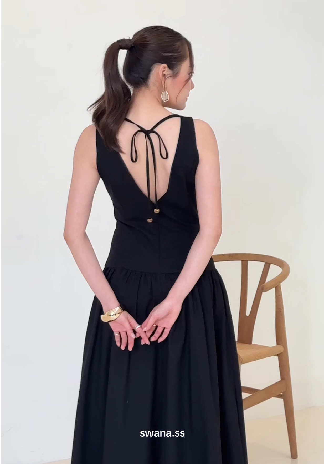 🤎✨ Giselle linen dress #swanabrand #swanaofficial #OOTD #outfitideas #คลาสเเฟชั่น 