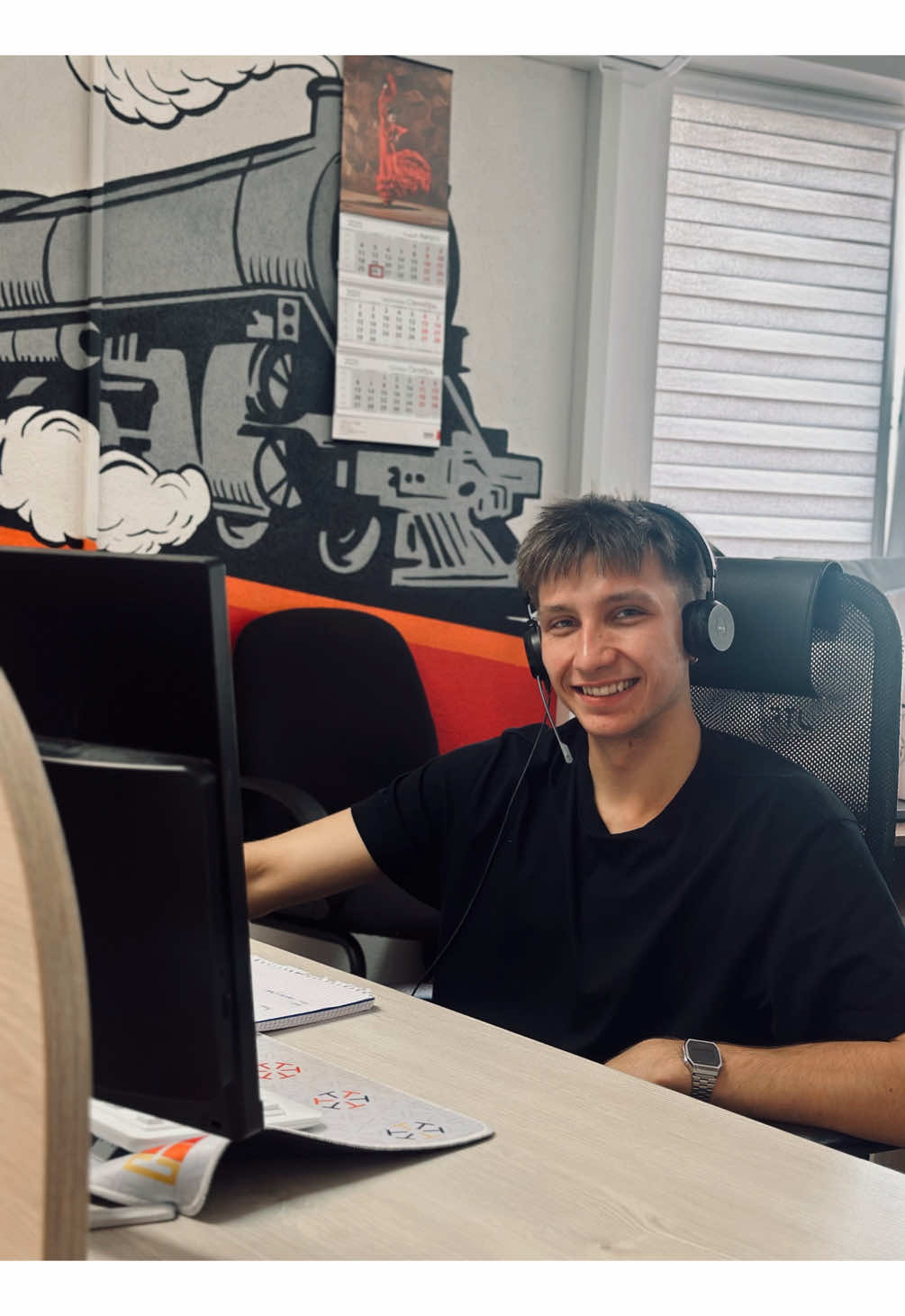 То самое, типичное совещание😅 #офис #работа #офисныебудни #коллеги #Мемы 