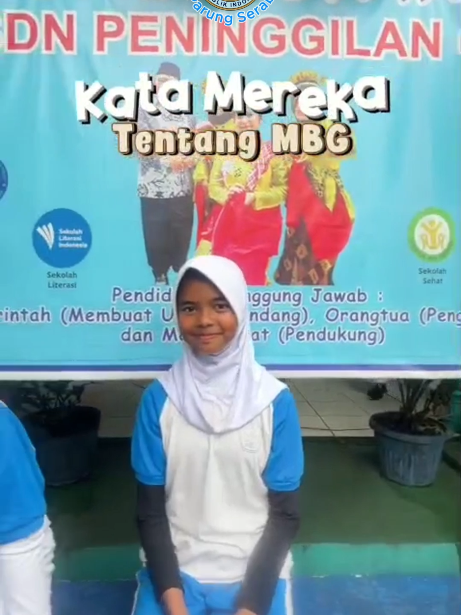 Inilah tanggapan para murid setelah satu minggu mendapatkan Makanan Bergizi Gratis (MBG). Mereka mengungkapkan rasa puas dan bahagia saat menikmati hidangan yang disajikan. Selain itu, terdapat juga kesan serta harapan dari perwakilan guru untuk program MBG agar terus berlanjut dan memberikan manfaat lebih luas... #makanbergizigratis  #makanabergizi  #badangizinasionalrl