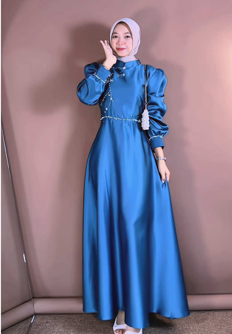 dress bridesmaid, kondangan, lebaran, aplagi warna yang aku pake best banget😍💓 #dress #dresssatin #dresskondangan 