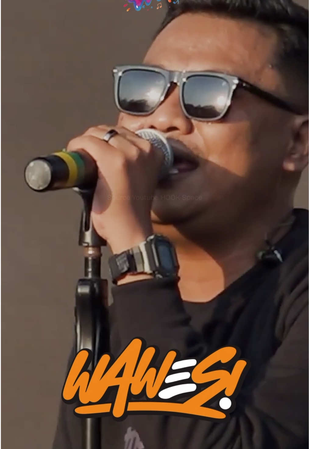 Wis kebacut tresno malah dee seneng karo liyane, piye ki bolo? 🥺 Tandane kudu wajib nonton @omwawes pada Minggu, 7 Desember 2025 ning Jomlo Festival nggo ngobati loro atimu kui❤️‍🩹 Tiket Jomlo Fest masih bisa dibeli secara online melalui website @Artatix dan WhatsApp @sakudutanmedia_ atau datang langsung ke @Bento Kopi Indonesia cabang Jakal, Godean, & UAD dan Kopi Mlaku JNM Bloc. #jomlofest #infokonserjogja #infodangdutanjogja #eventjogja #agendajogja