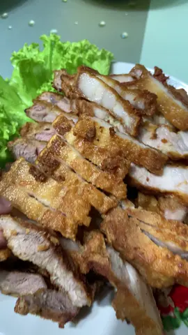 Nothing beat babui cripsy gaes 😛🫢 #babicrispy #nonhalal #xyzbca #homecooking #fypシ゚viral #bintulusarawaktiktok #foodtiktok #sarawaktiktok 