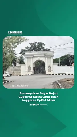 Pembangunan pagar Rumah Jabatan (Rujab) Gubernur Sulawesi Tenggara (Sultra) yang berlokasi di Jalan Taman Suropati, Kelurahan Mandonga, Kecamatan Mandonga, Kota Kendari, menjadi perhatian publik. Sebab, pagar yang dibangun menelan anggaran fantastis senilai Rp19,4 miliar. Berdasarkan pantauan Kendariinfo pada Rabu (24/9/2025), sejumlah pekerja masih terlihat mengerjakan bagian-bagian pagar yang belum selesai. Di sisi kiri pintu masuk rujab, cat putih mulai diaplikasikan, menggantikan warna lama yang memudar. Ornamen baru juga sudah mulai dipasang, memberi kesan lebih segar dan kokoh pada bangunan pelindung Rujab Gubernur Sultra tersebut. Pagar sepanjang 950 meter ini merupakan proyek jangka panjang yang dimulai sejak era kepemimpinan Gubernur Sultra Ali Mazi. Kala itu, anggaran pembangunan dinding dan pagar dibagi dalam tiga tahap, yakni tahap I sebesar Rp800 juta, tahap II Rp9 miliar, dan tahap III Rp8 miliar. Total keseluruhan mencapai Rp17,8 miliar. “Ini kan bertahap, tahap 1, 2, dan 3 sudah rampung, struktur dan dindingnya. Sudah selesai,” ungkap Kepala Dinas Cipta Karya, Bina Konstruksi, dan Tata Ruang Sultra, Martin Effendi Patulak, Kamis (18/9) lalu. Lanjut Martin, proyek sempat terhenti saat Sultra dipimpin Penjabat (Pj.) Gubernur Andap Budhi Revianto. Saat itu, Andap memilih menunggu gubernur definitif agar kelanjutan pembangunannya lebih terarah. “Pak Andap lebih berpikir menunggu definitif yang datang baru dilanjutkan, makanya terhenti,” bebernya. Momentum berlanjut ketika Andi Sumangerukka (ASR) resmi menjabat Gubernur Sultra periode 2025 – 2030. Ia kembali mengaktifkan proyek ini dengan tambahan dana Rp1,6 miliar khusus untuk tahap finishing, seperti pengecatan dan pemasangan ornamen baru. “Sekarang progresnya sudah 80 persen. Kita berusaha bisa ter-cover semua,” tambah Martin Effendi. Kata Martin, untuk tinggi pagar Rujab Gubernur Sultra yang dirancang bervariasi, mulai dari 5 hingga 8 meter. Untuk target pengerjaannya rampung pada Desember 2025. “Variasi ya. Tergantung posisinya terhadap jalan. Ada yang sampai 8 meter, yang paling rendah sekitar 5 atau 6 meter. Kalau yang paling tingginya sampai 8 meter itu yang di sisi kantor wali kota,” pungkasnya. #kendariinfo #kendari #sulawesitenggara #sultra 