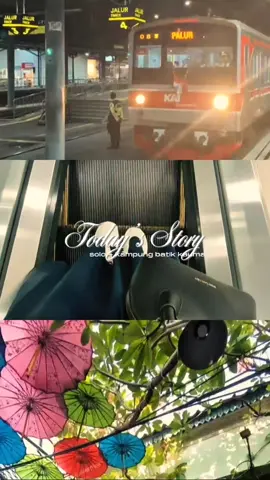 📍 Kampung Batik Kauman, Solo Salah satu tempat yang wajib didatengin kalo lagi main ke solo.. setiap sudut banyak spot foto aesthetic.. #solo #kampungbatikkauman #krljogjasolo #todaystory #ootdhijabsimple 