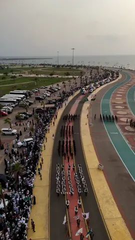 عزّ ووفاء 🇸🇦 استعراضٌ مهيب وجوّ مليء بالفخر في احتفالات اليوم الوطني في #جازان #اليوم_الوطني_السعودي_95 #اكسبلورexploreً #drone #السعودية 