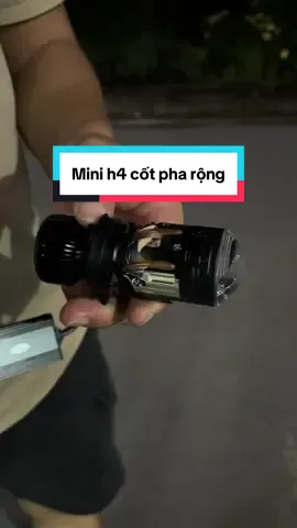Bi cầu mini h4 cốt rộng pha rộng cho những ai thích ánh sáng rộng. 400/ đèn miễn phí ship