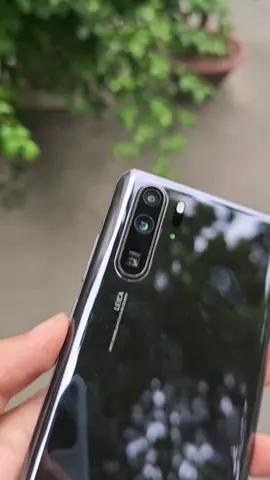 Huawei P30 Pro là siêu phẩm đỉnh cao nhất khi giữ lại được dịch vụ Google Play Service. Camera Quang học 5x vô cũng đỉnh cao #Huawei #P30Pro