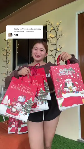 Replying to @Veronica Lagumbay Fernando napaka mura lang at hindi nyo na kailangan mag balot pa dito🤩🎄 #giftwrapping #paperbag #gift #christmas  disclaimer; prices may vary based on promotion