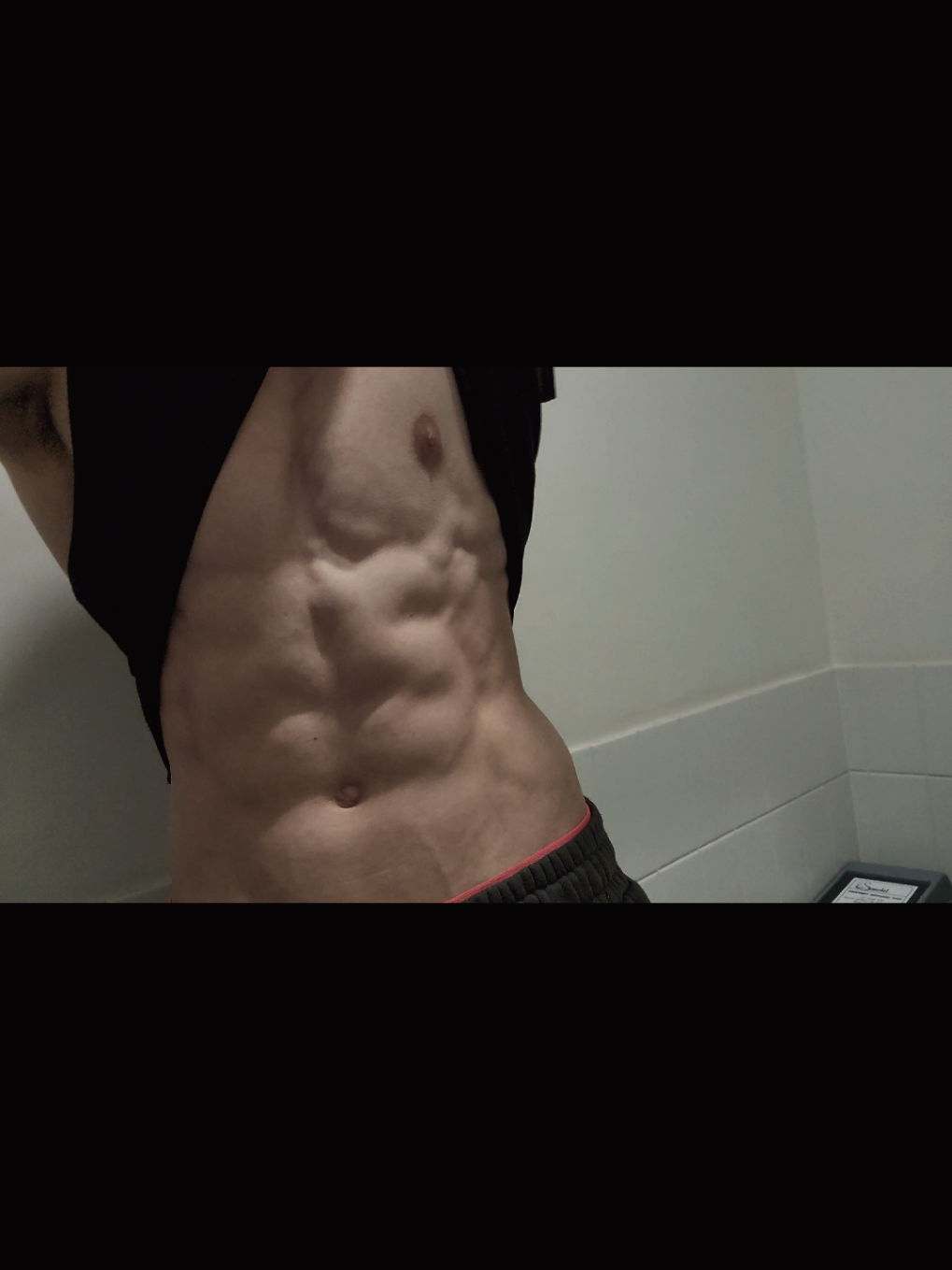 I've been going ham on abs work #abs #6pack #veins #flexing #obliques 