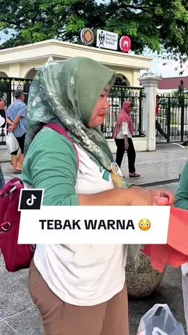 W-warna apa tadi? 😭 #denayawear #fyp #bajuwanita #ootdfashion #kaosmurah 