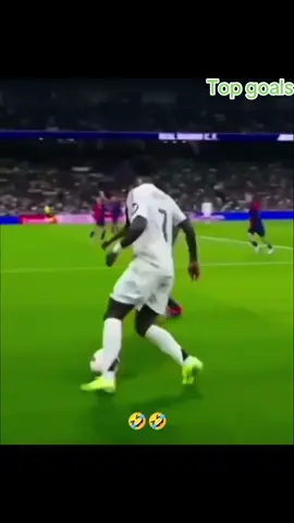 Vini se cree Neymar y al final se hace meme🤣🤣 #futbol #championsleague #mundialdeclubes #fcbarcelona #realmadrid     