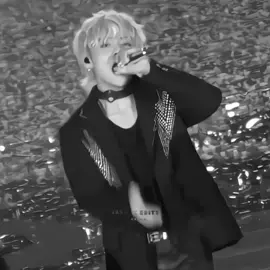 a lil try..  ib: @jungkook's biggest fanboy  . . . #bts #kimtaehyung #btsarmy #dontunderreviewmyvideo #fyp 