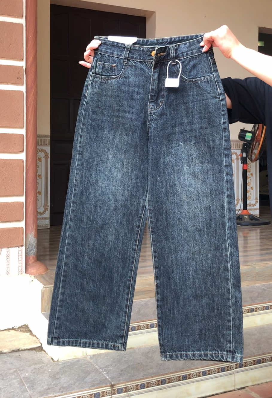 Quần jean xuông nấm lùn dài 86-95cm . Dành cho những bà cao từ 1m40-1m58 mang đẹp #xuhuong #mebimsua  @Nguyễn Thị Chang  @Nguyễn Thị Chang  @Nguyễn Thị Chang 