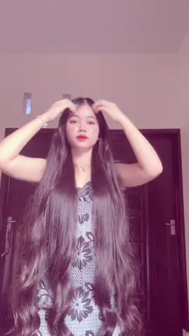 cheerful girl with long hair🫧💕