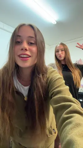 נחשו מי המשקית תש ומי חינוך💜🩶 #סיירתצנחנים #חינוכית #תש #סצח 